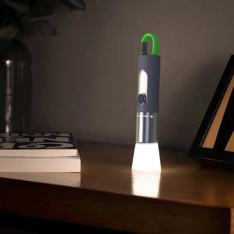 Lampe de Poche LED Rechargeable – Zoom, 4 Modes, 200m de Portée image 3