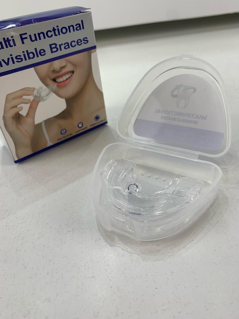 Gouttière Dentaire Orthodontique TPE – Aligneur avec Étui de Voyage مصحح أسنان من مادة TPE الغذائية مع علبة سفر image 7