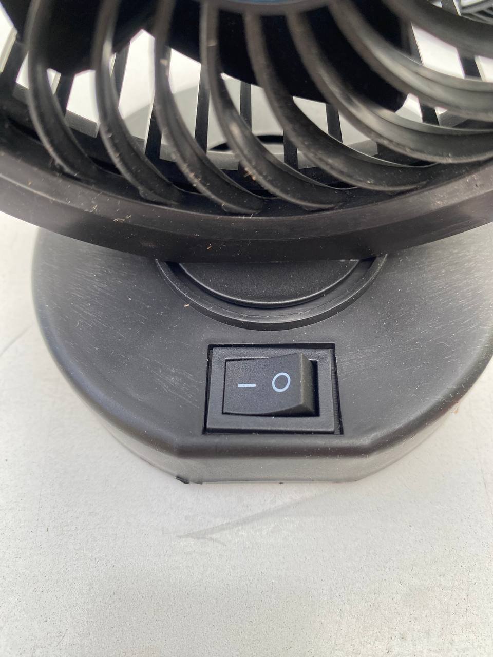 Ventilateur Voiture 12V Compact – Silencieux & Rotatif 360° image 6