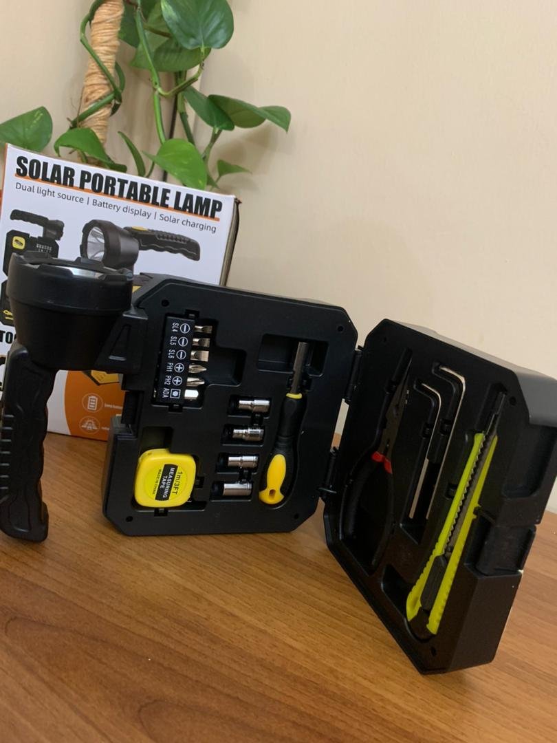 Lampe Solaire Portable avec Kit de Tournevis et Outils – مصباح شمسي محمول مع طقم مفكات وأدوات image 3