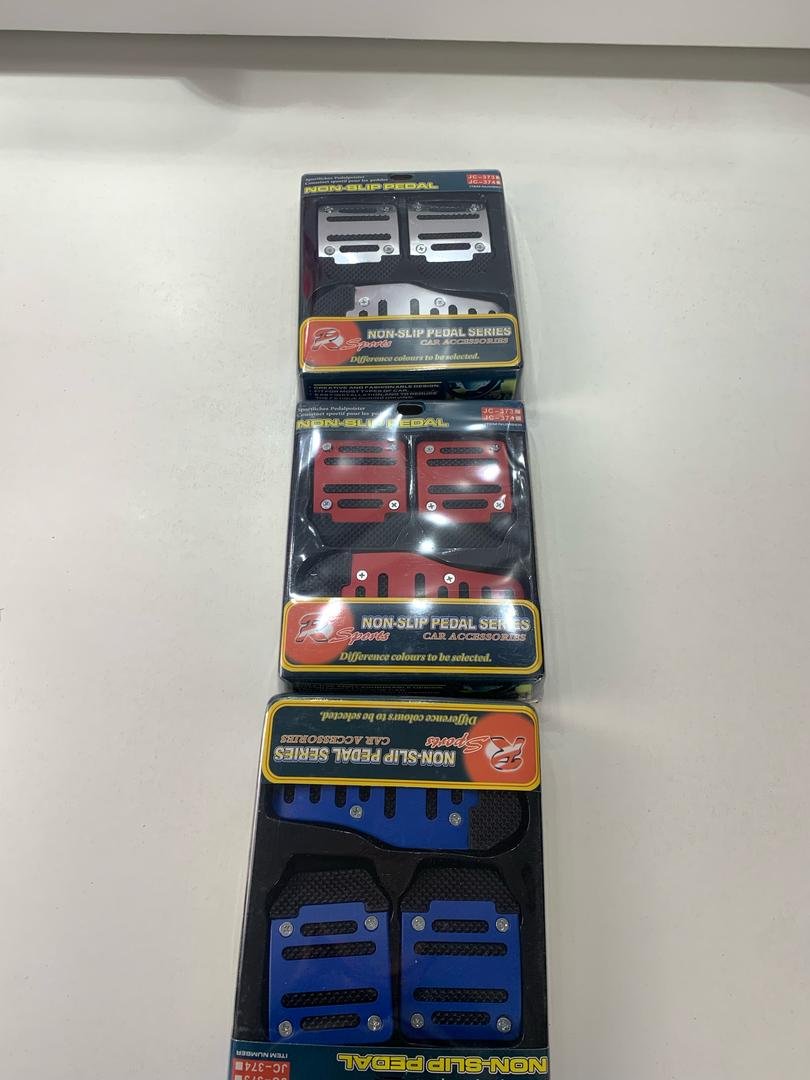 Kit Pédales Sport Universelles 3 Pièces pour Boîte Manuelle image 4