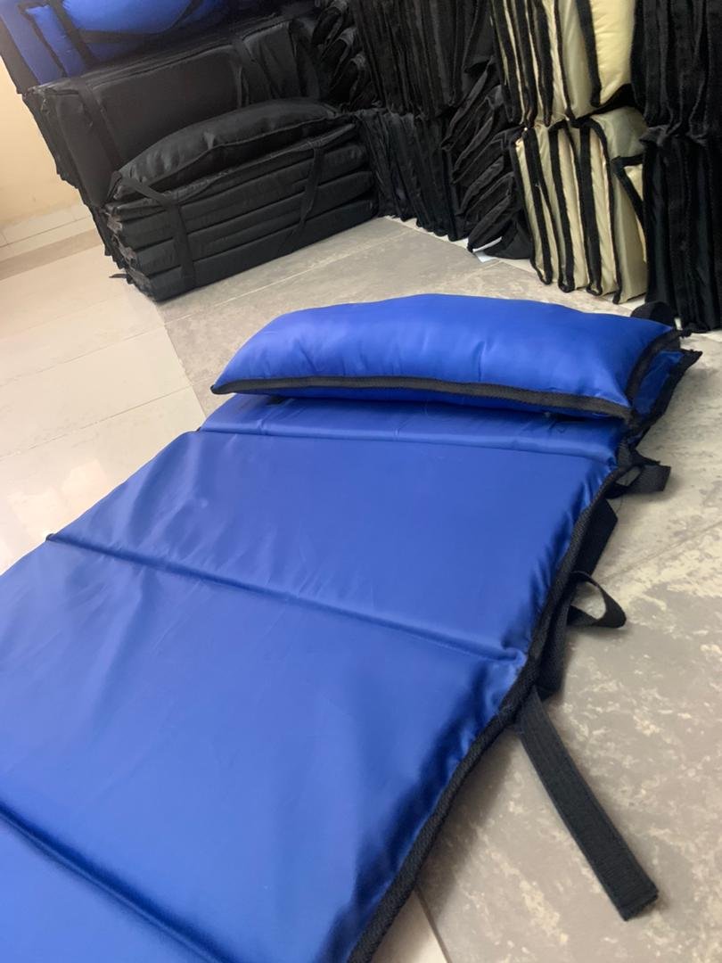Matelas de Camping Pliable 185 x 65 cm – Léger et Facile à Transporter فرشة تخييم قابلة للطي وخفيفة الوزن بحجم 185 × 65 سم image 9
