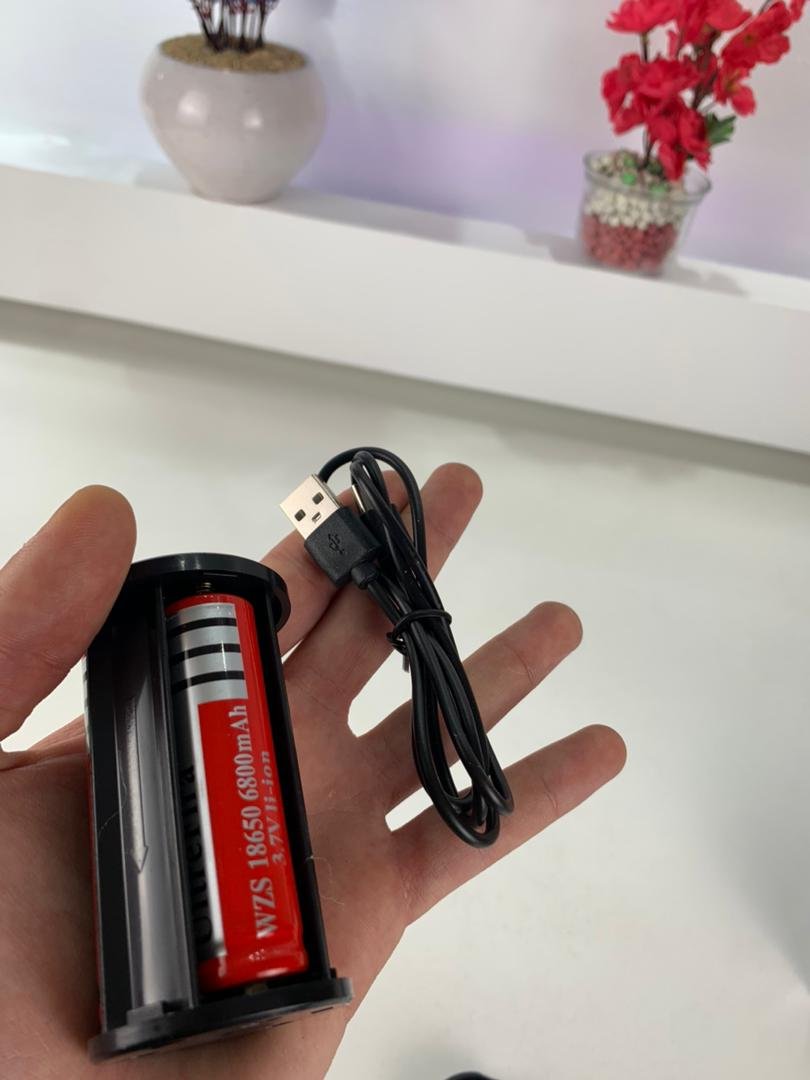 Lampe Torche LED 30W avec Batterie Lithium Rechargeable مصباح يدوي مع بطارية قابلة لإعادة الشحن image 1