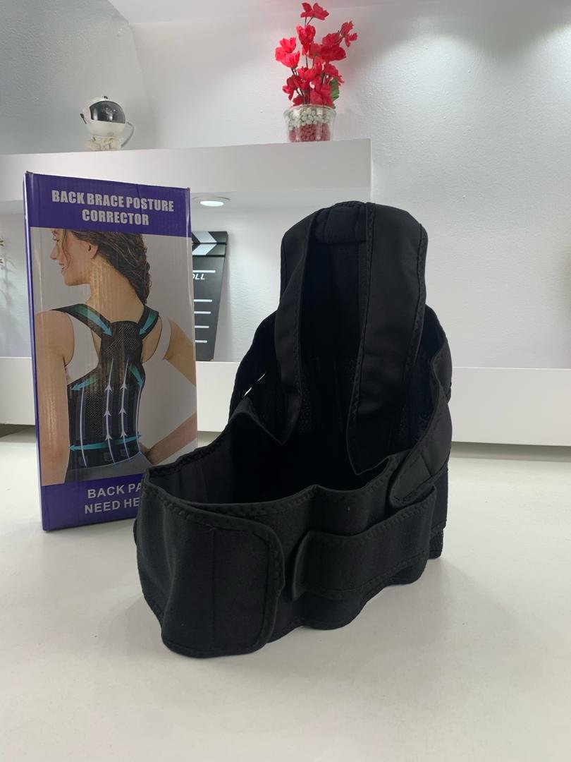 Correcteur de Posture Dos Réglable Unisexe avec Soutien Lombaire Respirant دعامة ظهر لتقويم الوضعية قابلة للتعديل للجنسين مع دعم قطني وتنفس عالي image 7