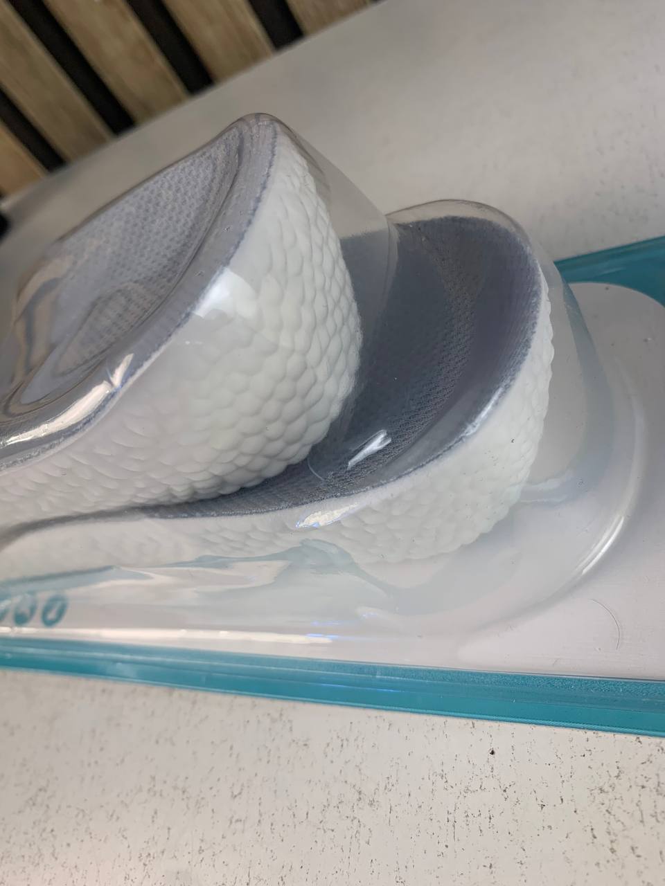 Semelles orthopédiques invisibles – Gain de hauteur et confort