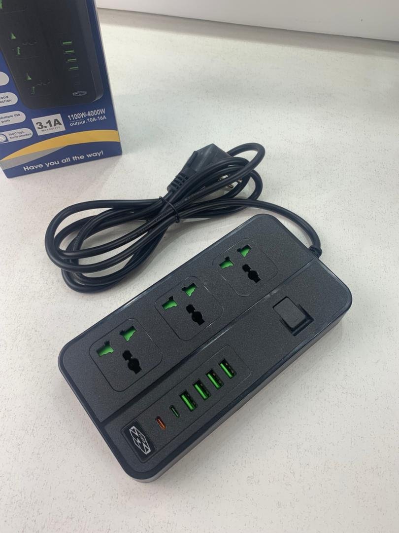 Multiprise Universelle avec Ports USB et Type-C – Sécurité et Performance au Quotidien image 1