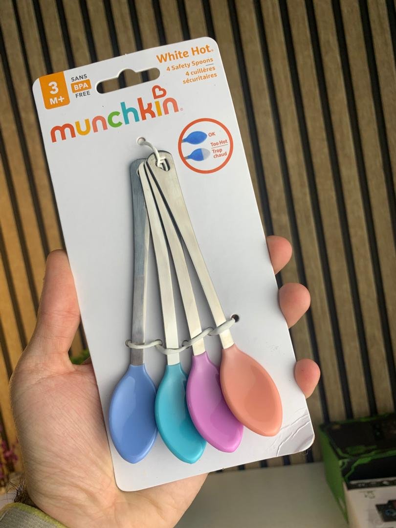 Cuillère intelligente pour bébé White Hot® – Sécurité et confort à chaque bouchée image 1