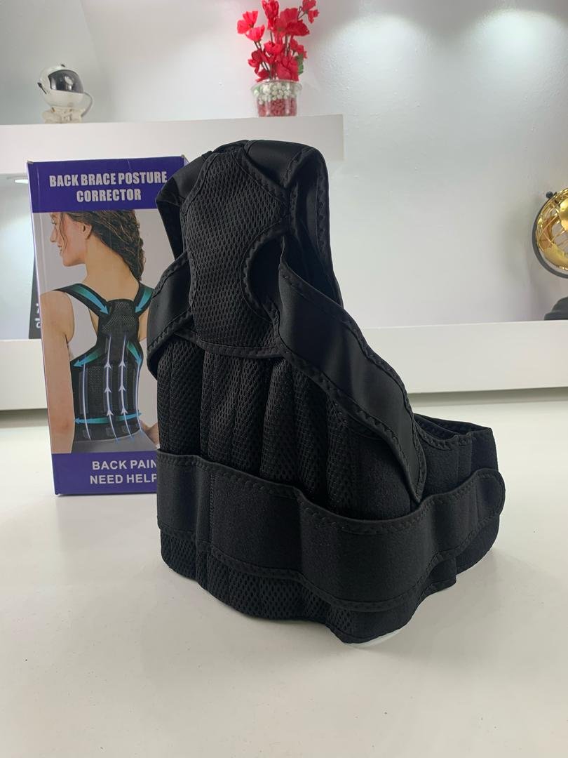 Correcteur de Posture Dos Réglable Unisexe avec Soutien Lombaire Respirant دعامة ظهر لتقويم الوضعية قابلة للتعديل للجنسين مع دعم قطني وتنفس عالي image 3