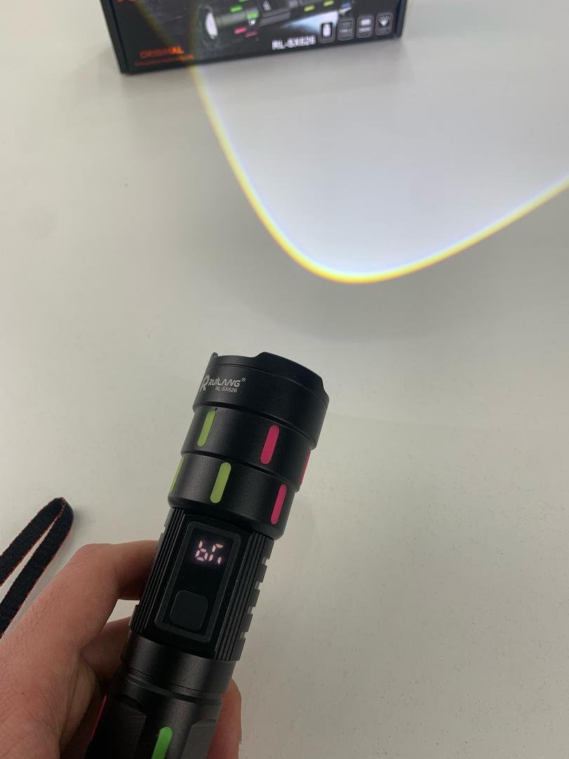 Lampe de Poche LED Télescopique avec Bandes Fluorescente مصباح يدوي بتكبير تلسكوبي image 6