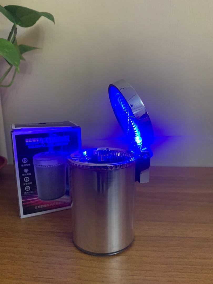 Cendrier de Voiture avec Support Amovible et Lumière LED image 5