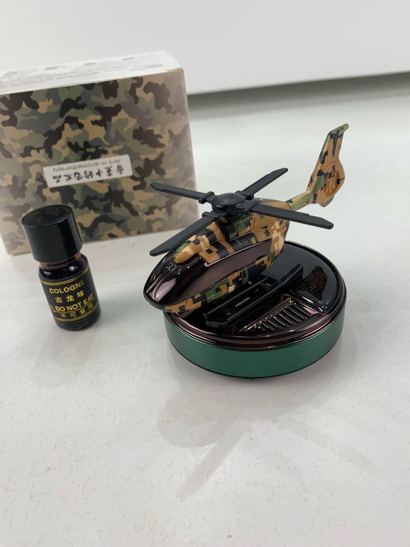 Diffuseur Parfum Voiture Avion Solaire – Élégant et Écologique image 8