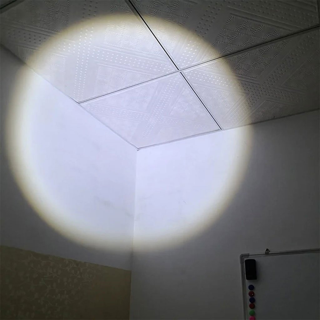 Lampe frontale rechargeable à 3 modes d’éclairage مصباح رأسي قابل للشحن بثلاثة أوضاع للإضاءة image 4