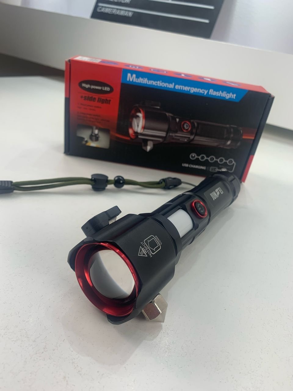 Lampe torche LED rechargeable avec Power Bank مصباح يدوي قابل للشحن مع باور بانك image 9