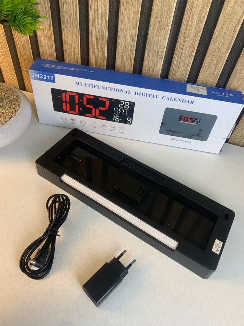 Horloge numérique LED design – Élégance et modernité lumineuse image 2