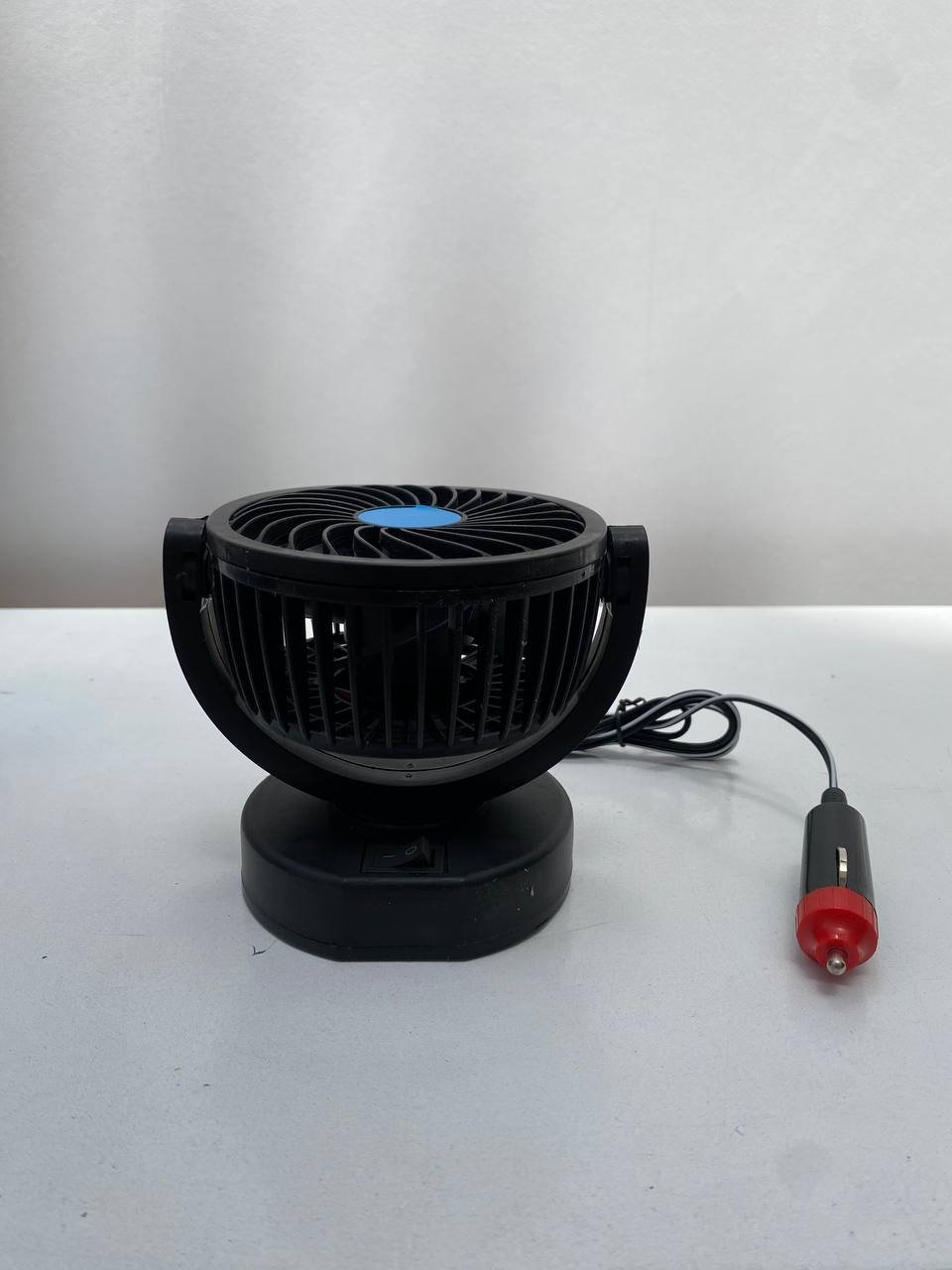 Ventilateur Voiture 12V Compact – Silencieux & Rotatif 360° image 8