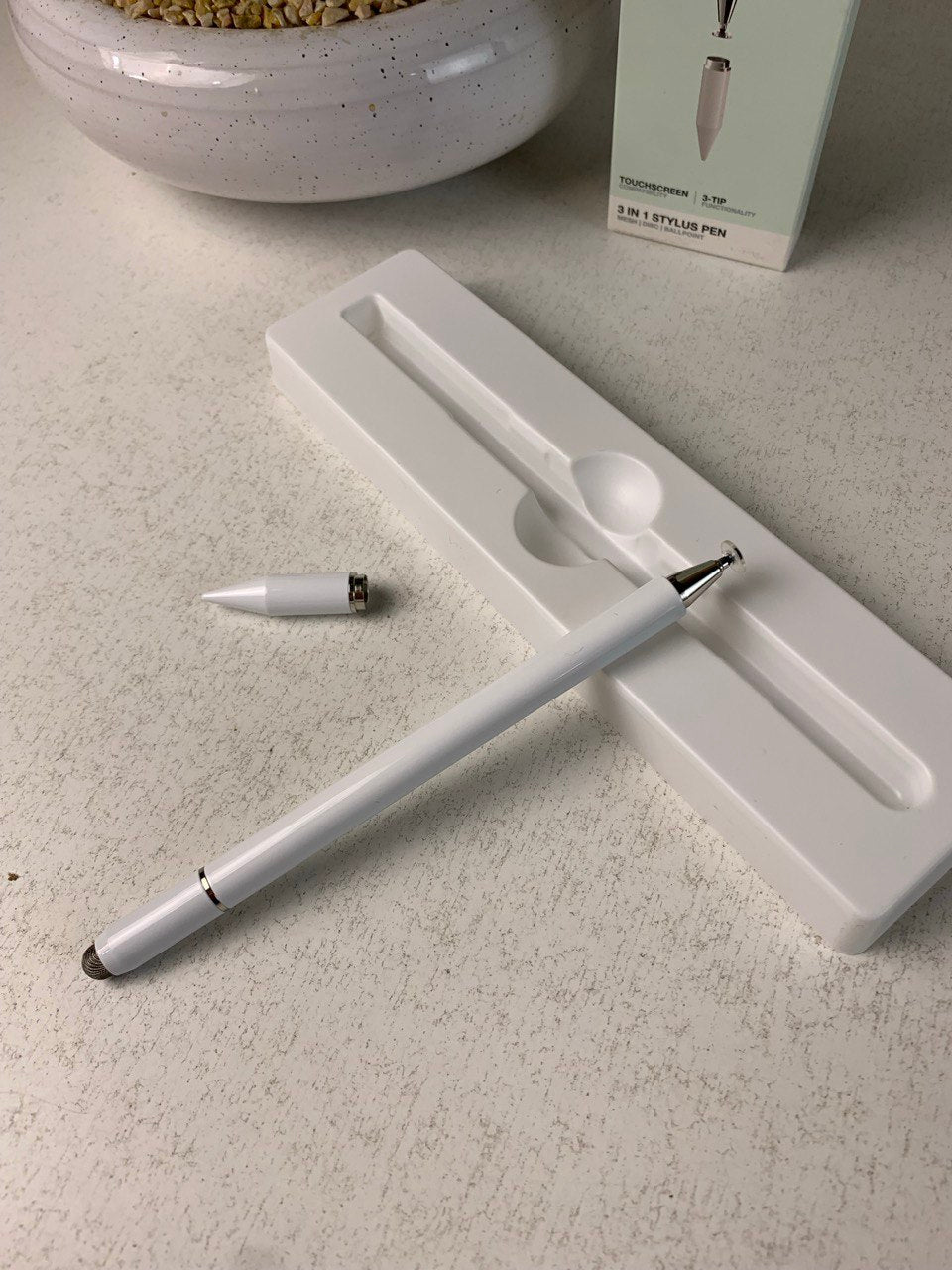 Stylet Universel Tactile : Précision et Fluidité sur tous Écrans