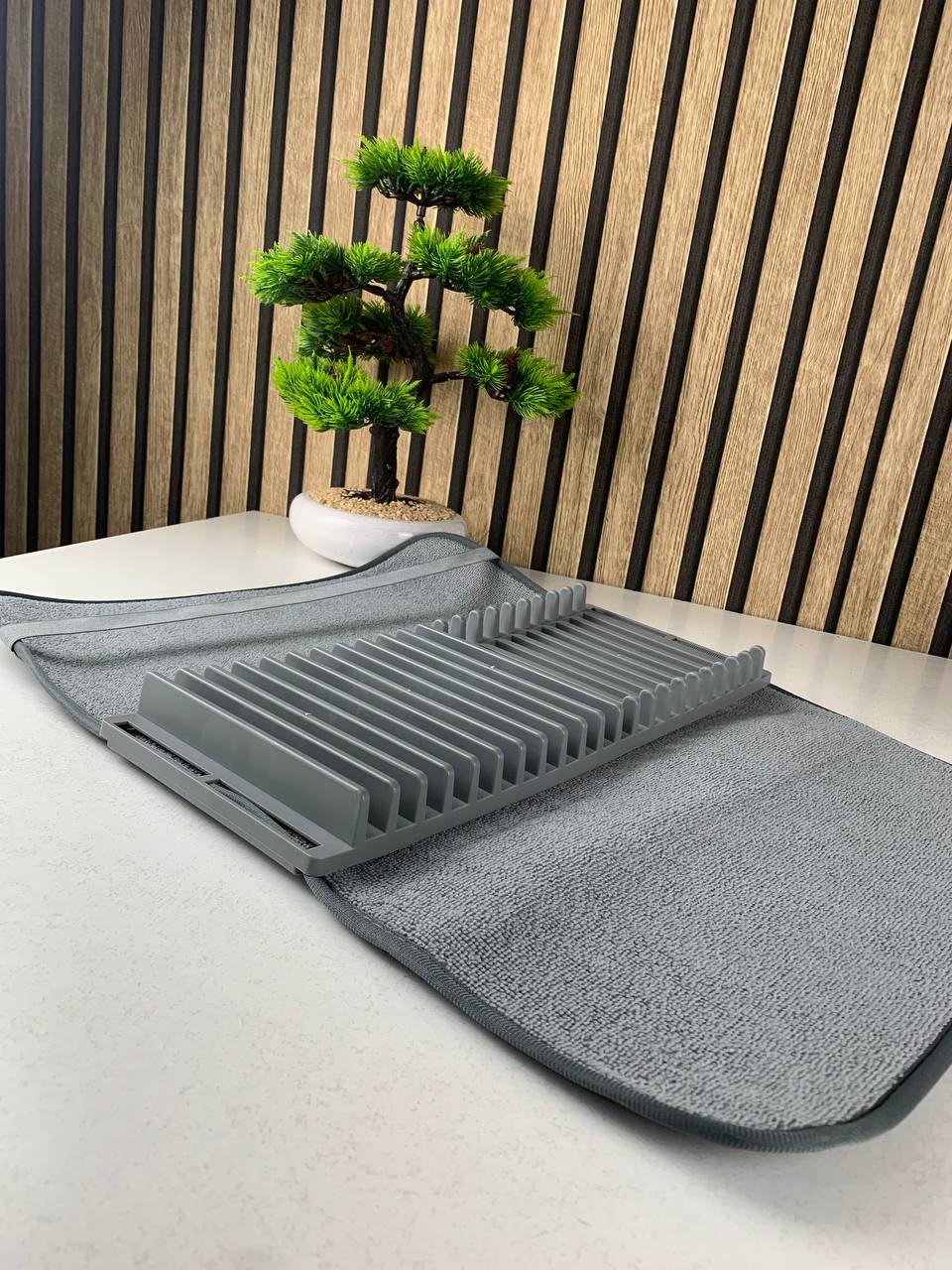 Égouttoir et Tapis en Microfibre – Séchage Rapide & Design Pliable