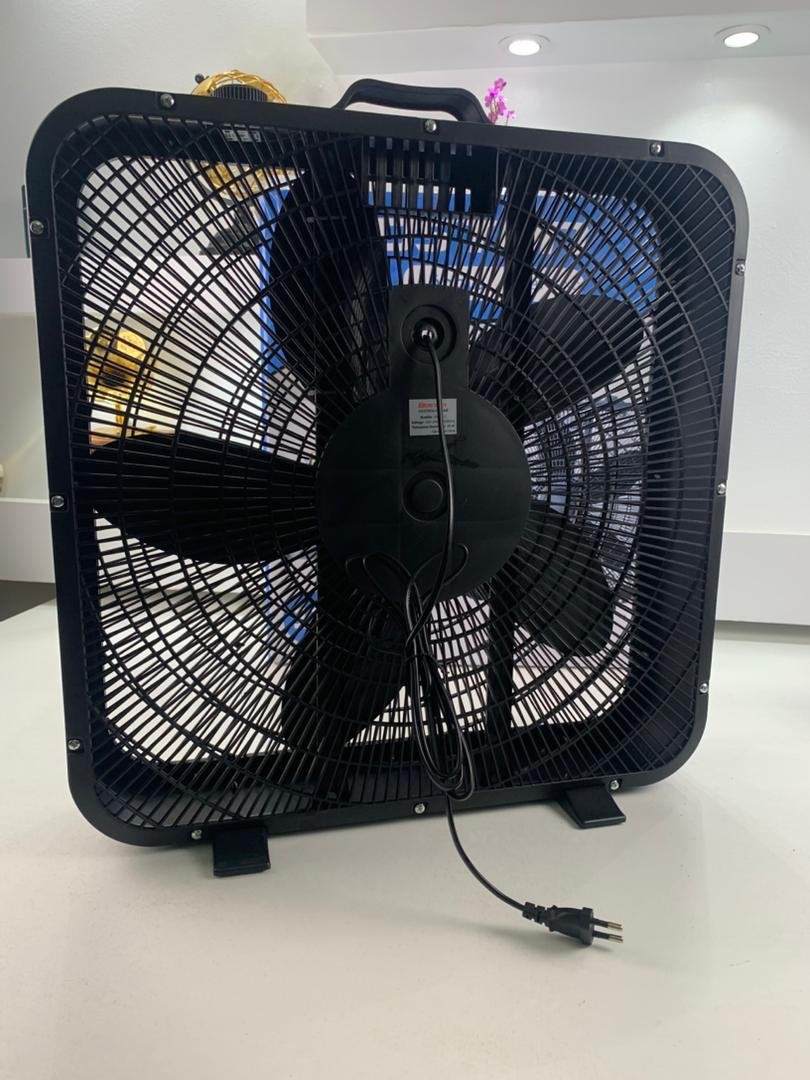 Ventilateur Portable 3 Vitesses avec Sécurité et Poignée de Transport image 4