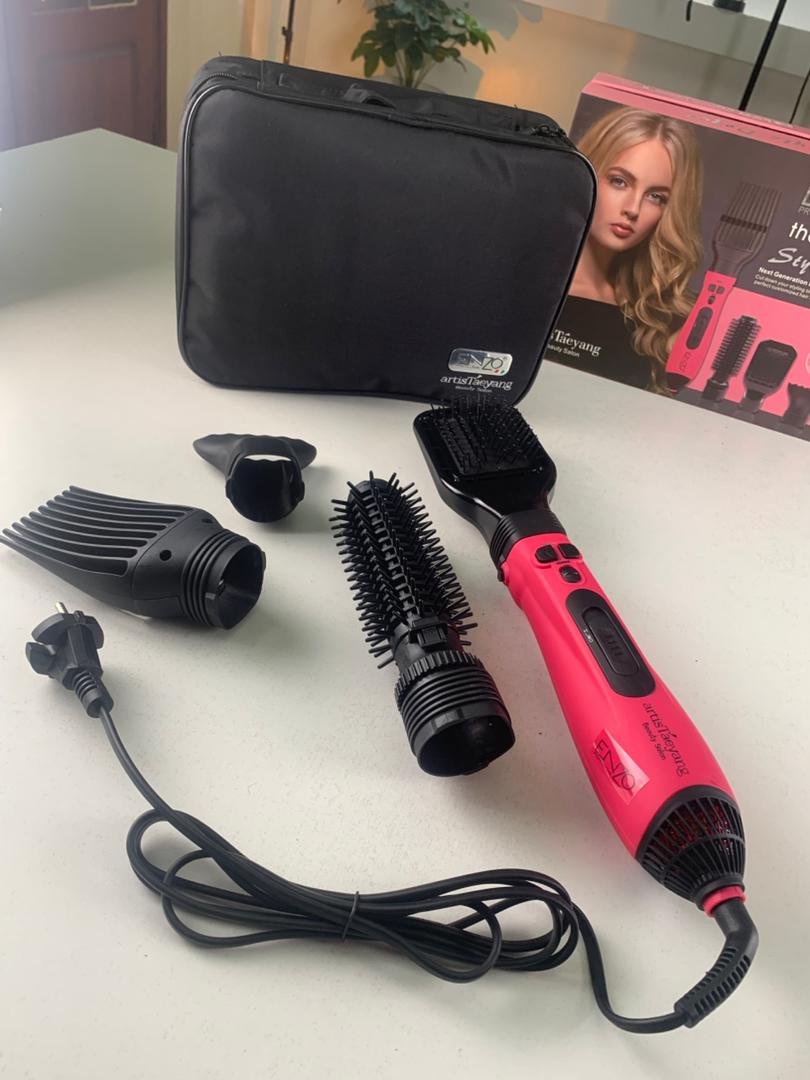 Brosse Sèche-Cheveux Céramique Ionique 1000W avec Accessoires – Coiffage Pro à Domicile image 4