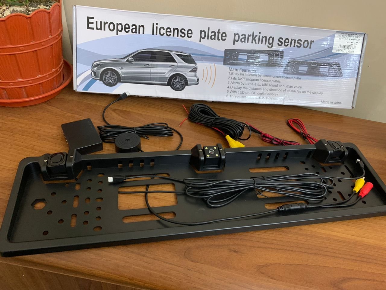 Caméra de recul HD Avec cadre de plaque d’immatriculation Standard et Radare de Recule image 2