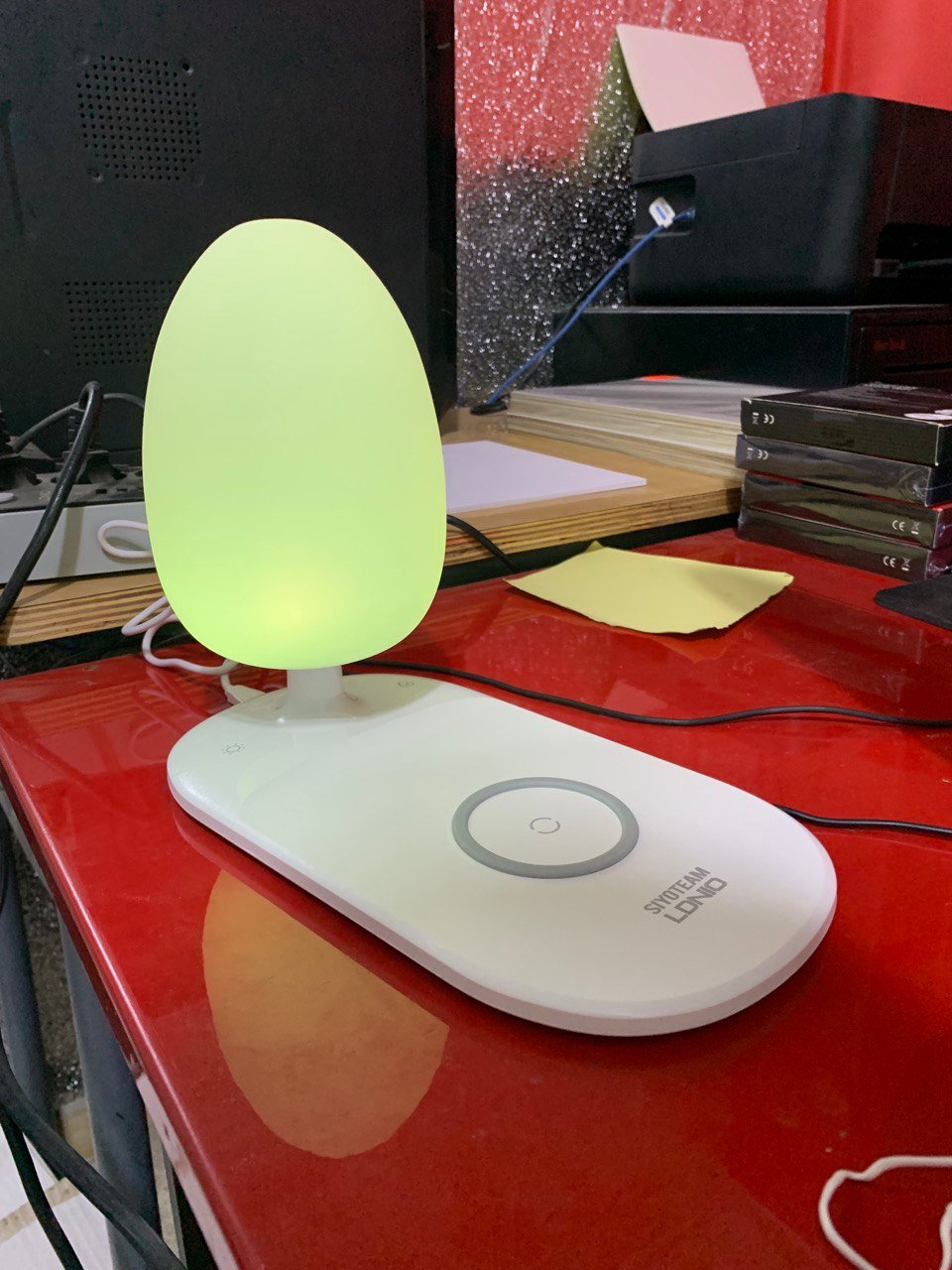 Chargeur Sans Fil 15W avec Lampe LED Intégrée – Modèle Y3, USB-C image 2