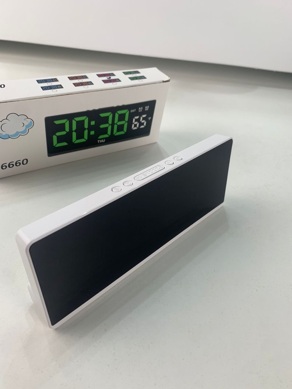Horloge Murale Numérique LCD avec Température, Humidité et Alarm image 5