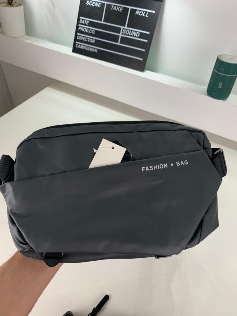 Sac de Poitrine Homme Moderne – Résistant & Confortable image 5